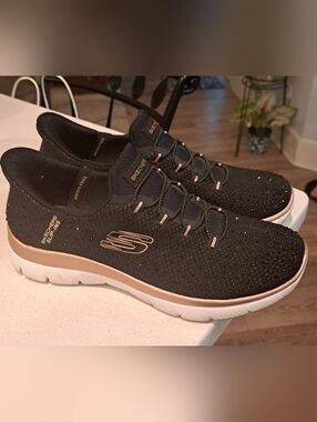 GLITTER!  Skechers Slip-ins Black Glitter - Womens Size 8 - EUC!